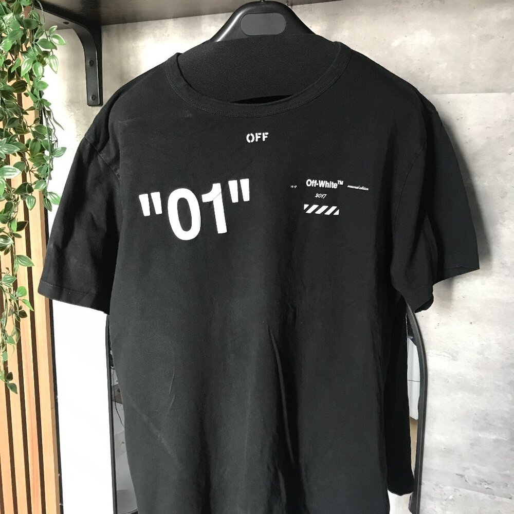 Off-White “01” Tee – Black (Size L) *Vintage Rare*